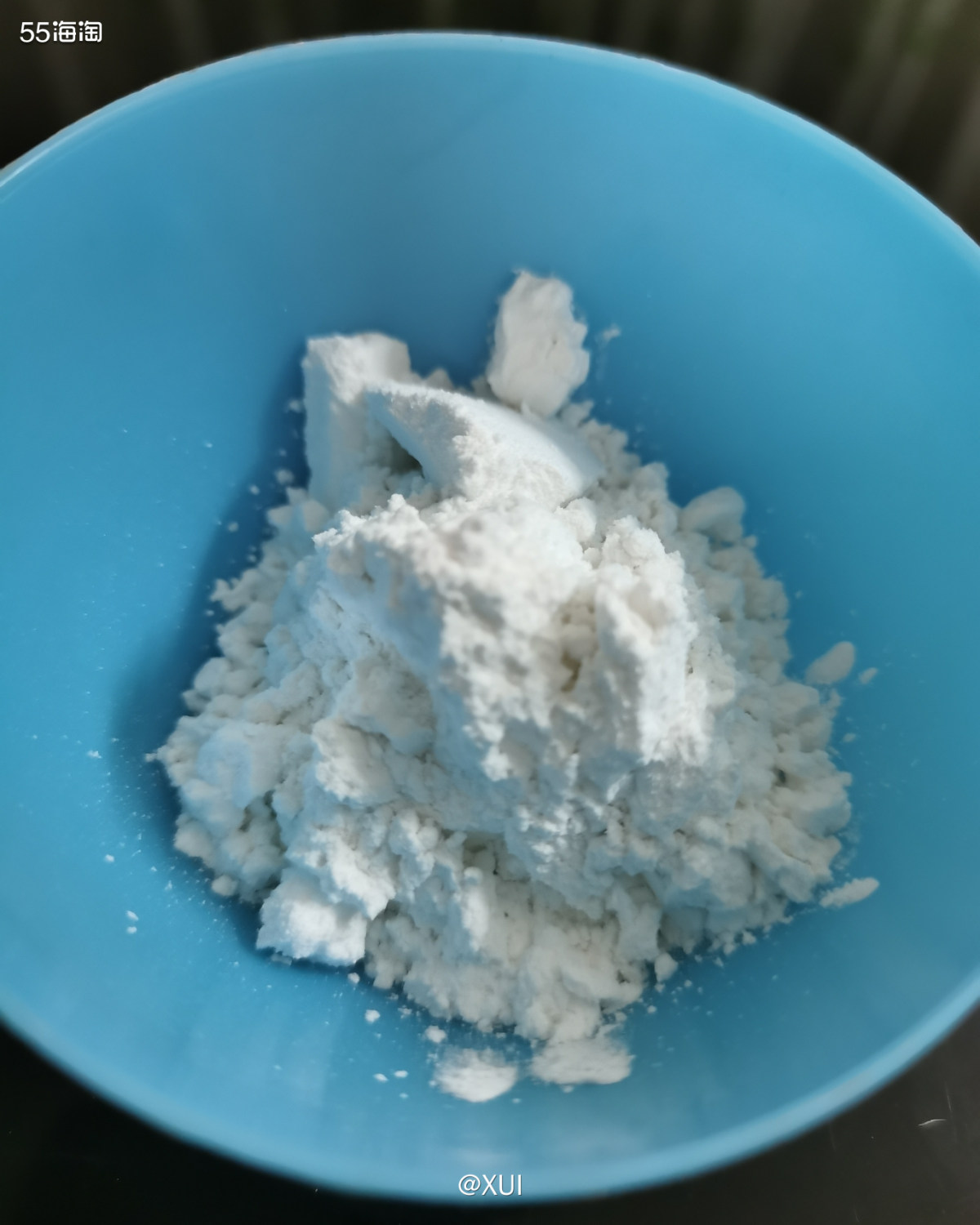 一包面膜有20g，我觉得可以两个人用一包或者一包分两天，需要