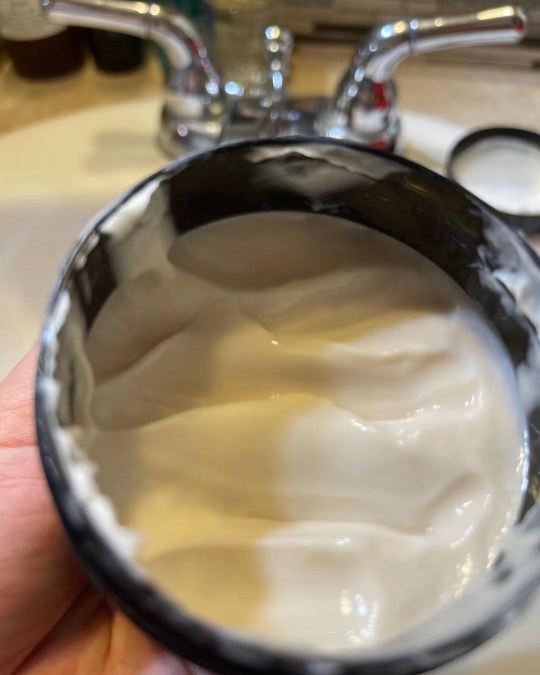 🤩一个比较火的刺梨发膜已安排，用了它就可以跟干燥无力的头发