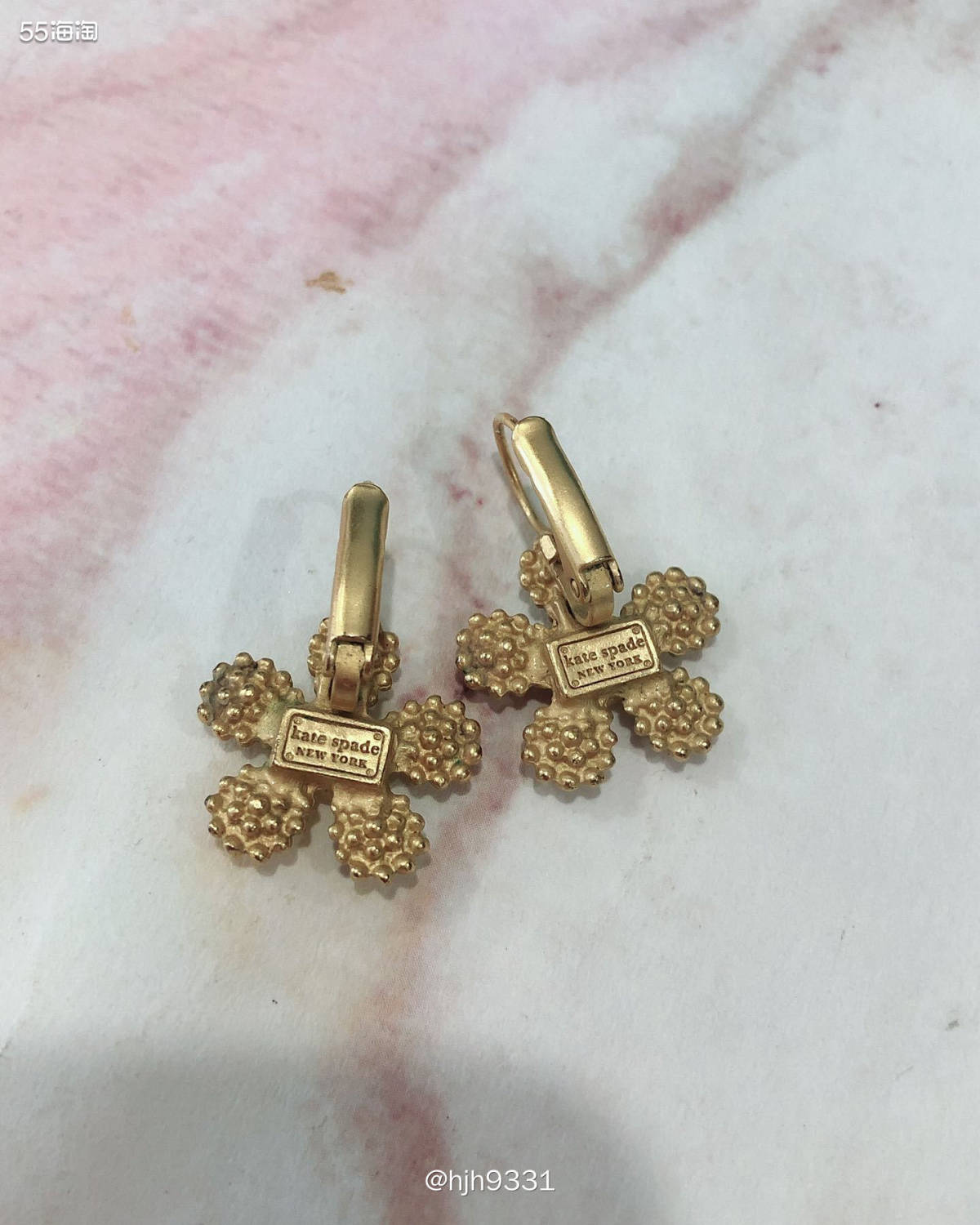 ✨katespade品牌大家最熟悉的就是包包，它家的包包风格