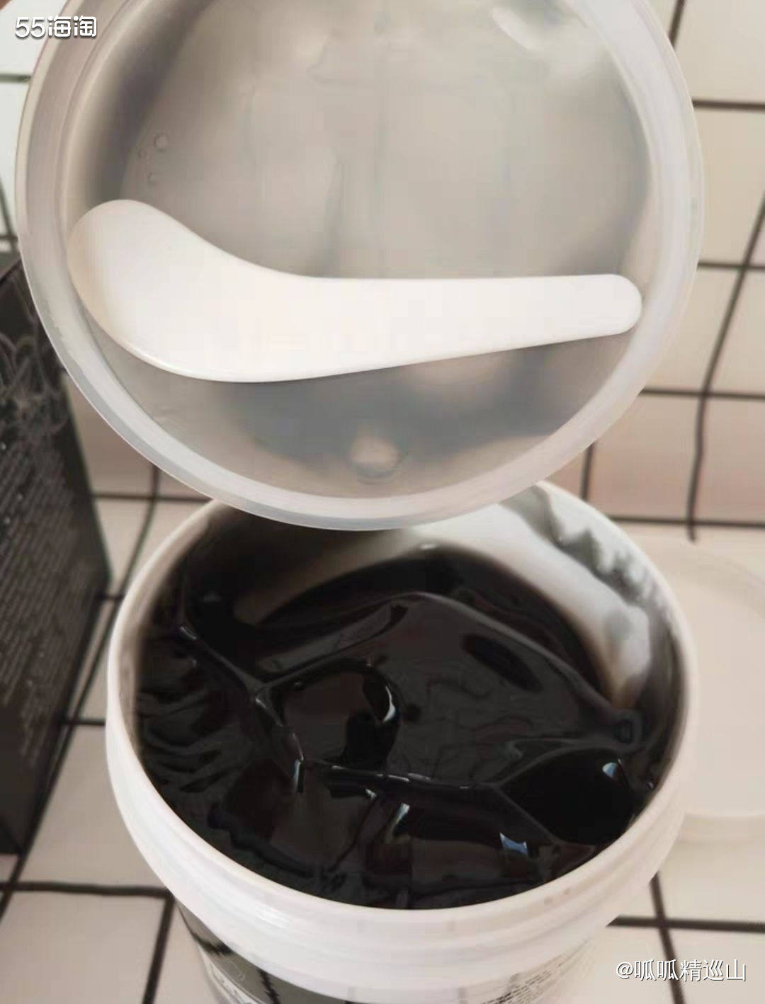 我的肤质是混油肌，就是很容易长黑头闭口的肤质！  清洁面膜算