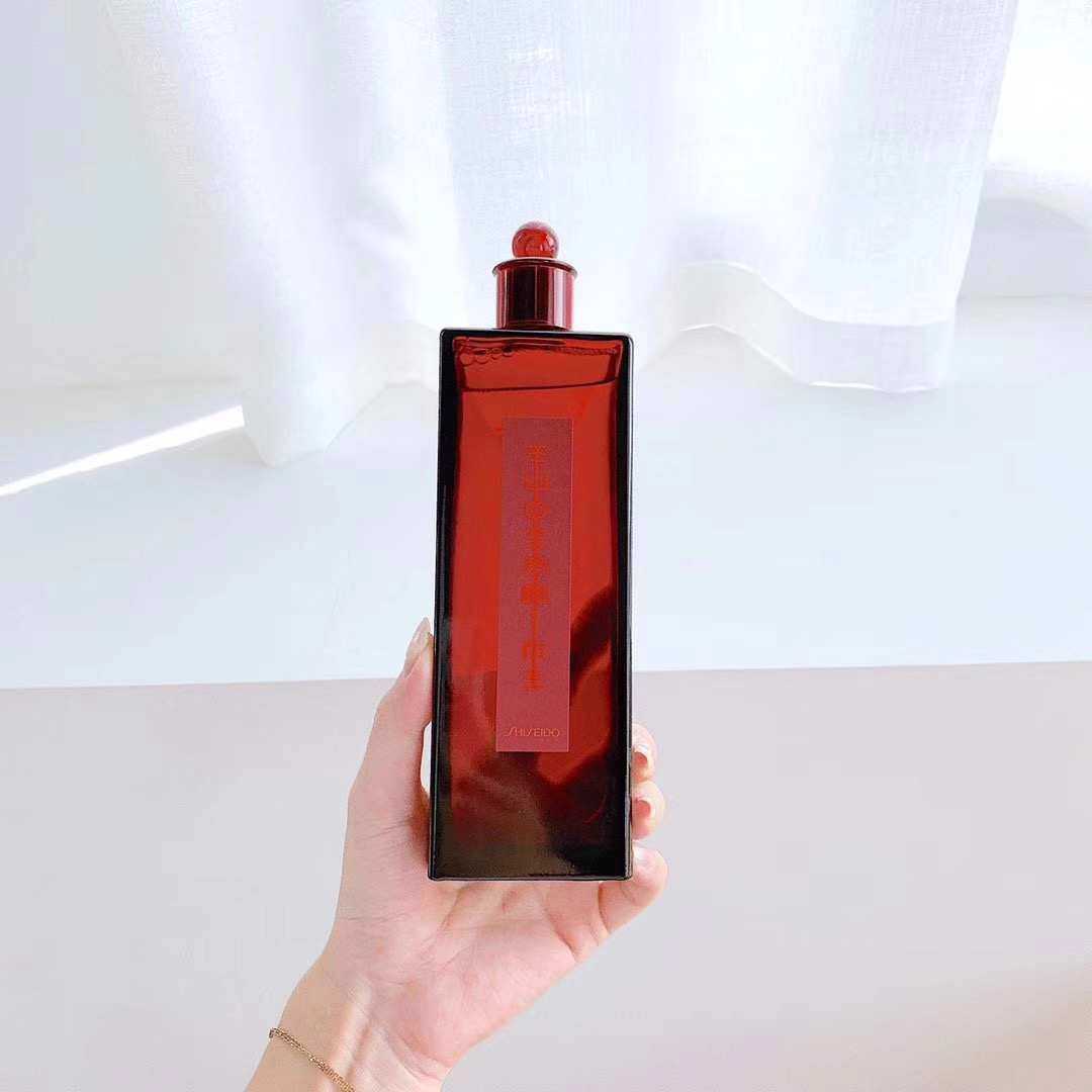 ❤️资生堂红腰子的最强搭档就是这款资生堂红色蜜露，有200年