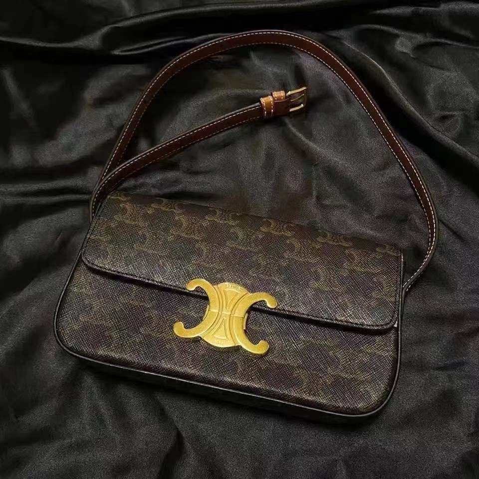 Celine 24号涨价📈  老花凯旋门腋下包   涨价前