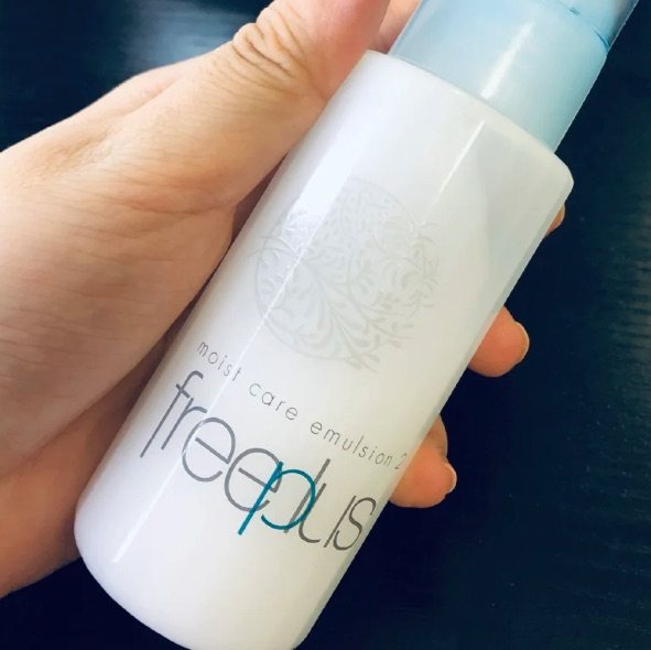 💧freepuls家的护肤品也挺适合我那时候的皮肤，一整个