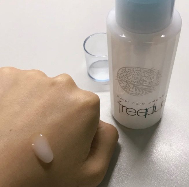 💧freepuls家的护肤品也挺适合我那时候的皮肤，一整个