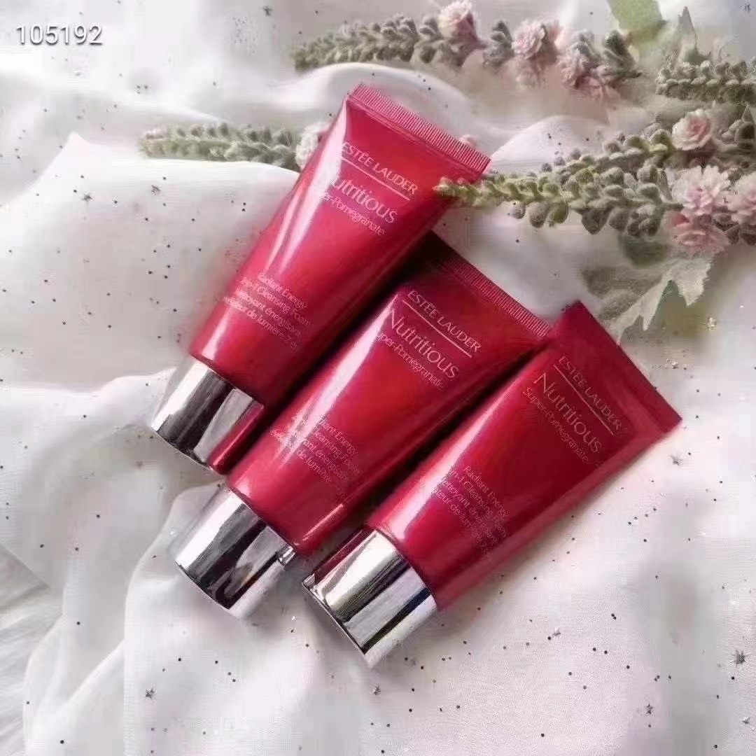 转让海淘闲置： 图一雅诗兰黛礼包💰168 图二小棕瓶套装�