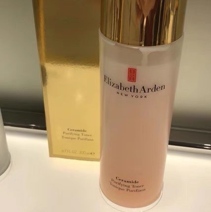 💓雅顿家的产品不用广告，真的靠的是口碑取胜，这款爽肤水不仅