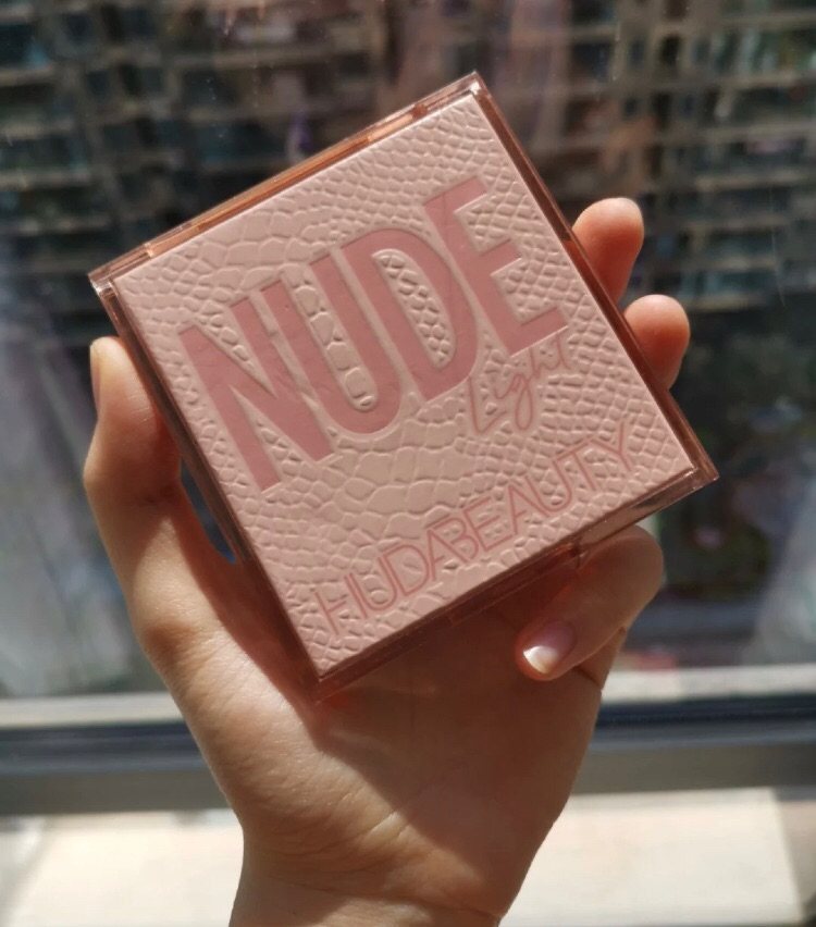 HUDA九宫格 light盘l橄榄皮的粉紫色眼影系🌟  �
