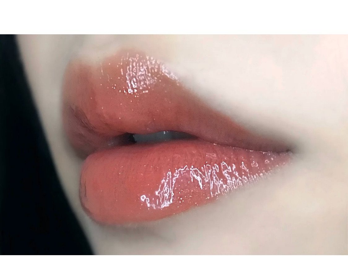 💄用了这么多品牌的唇釉，真正能快速成膜、达到完美玻璃唇效果