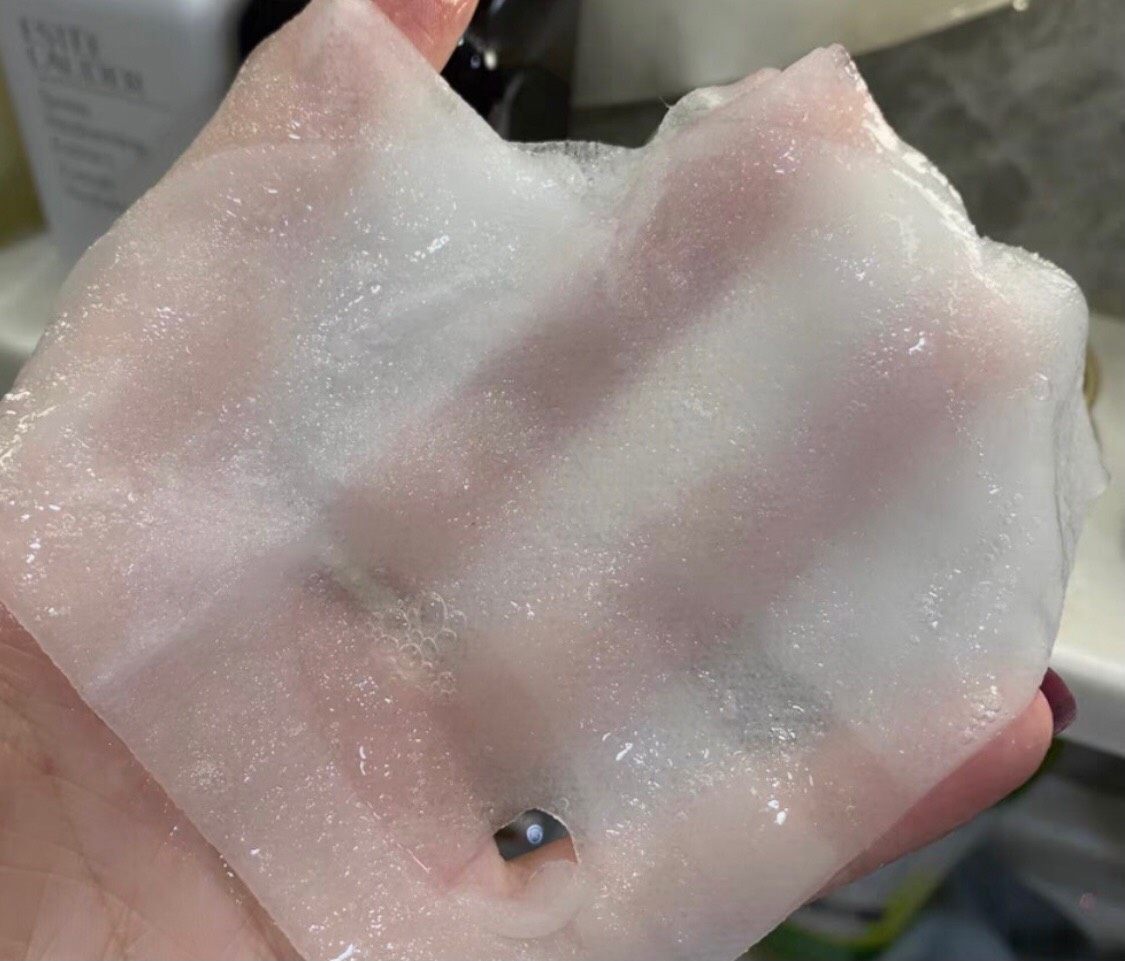 打卡今晚面膜 欧莱雅玻尿酸水光面膜 这款有个相似的安瓶面膜 