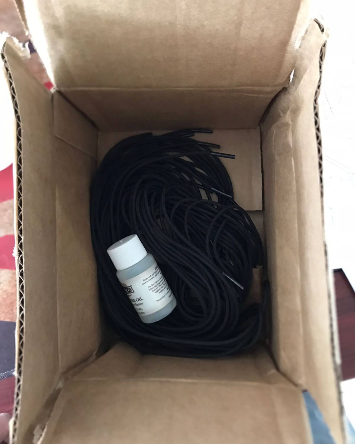 又帮朋友带了一些鞋带，这次是真的快，7月21下单，第二天就到