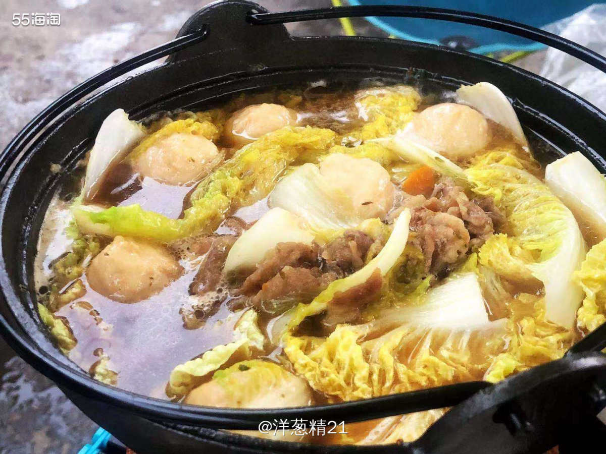 🉑周末组织了一场野餐-户外烧烤！ 朋友们在一起聊聊天，喝喝