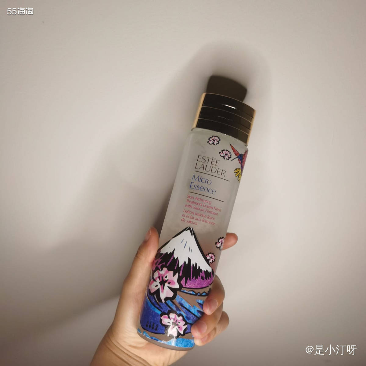 现在正值盛夏，像我们这种油皮夏天肯定需要一款清清爽爽的爽肤水