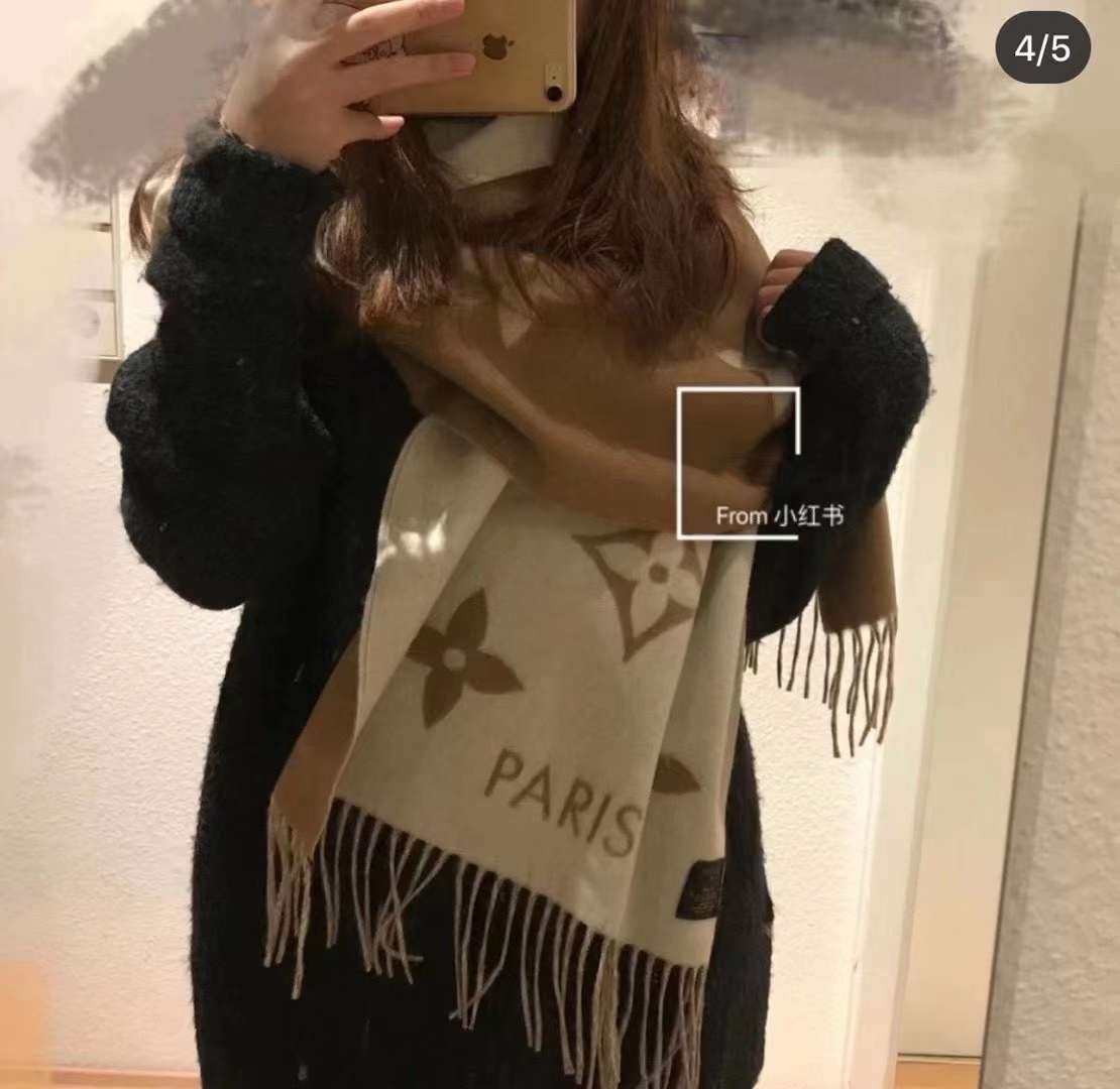 在途准现货LV新款 双面羊绒围巾 超美超温柔的奶茶色 现在不