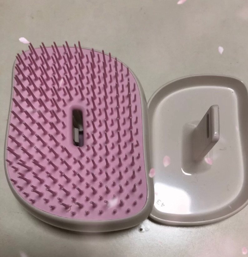 👩🏼一头柔顺的秀发是美个女人的梦想，这把女王代言的梳子，