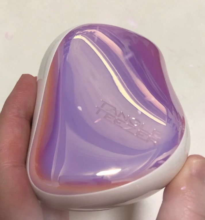 👩🏼一头柔顺的秀发是美个女人的梦想，这把女王代言的梳子，