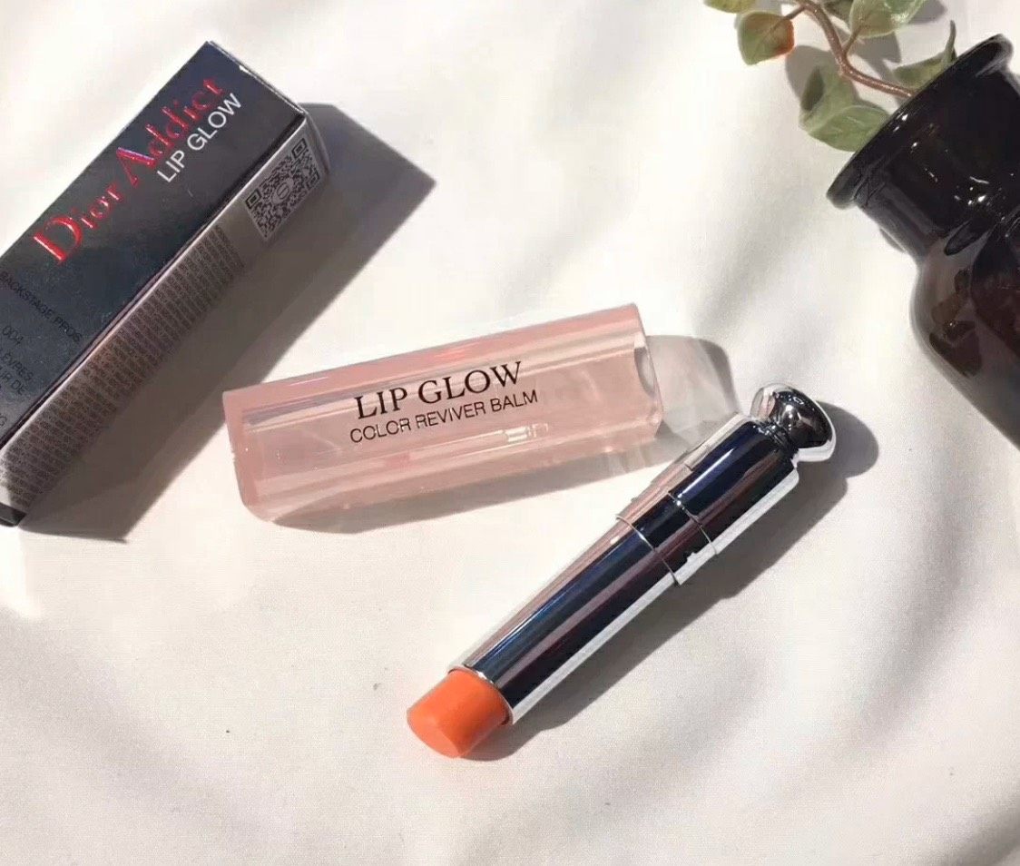 💄不管你有多少支囗红，迪奥变色唇膏这支必备！ 可以当裸色囗