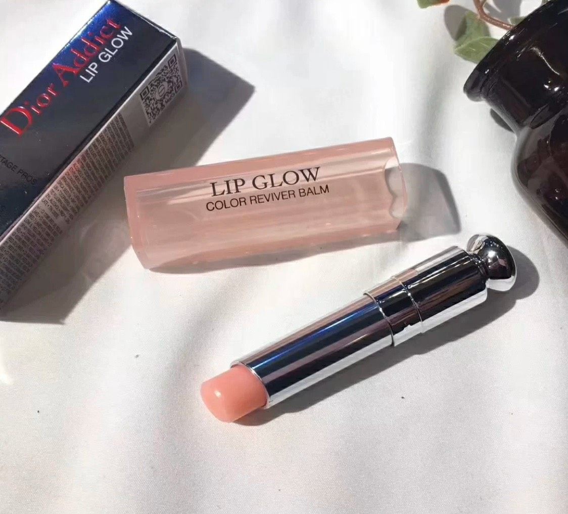 💄不管你有多少支囗红，迪奥变色唇膏这支必备！ 可以当裸色囗