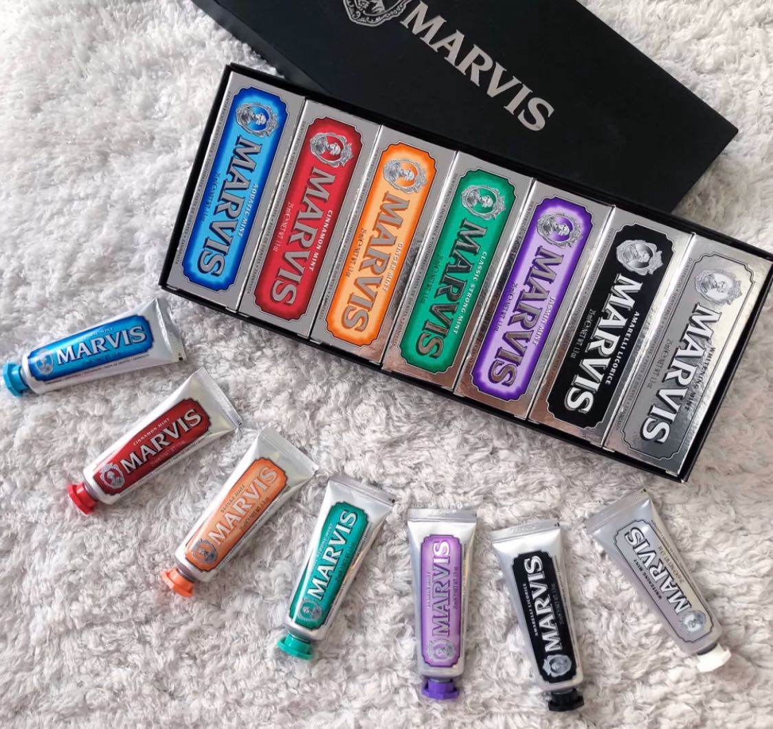 Marvis牙膏一共有7款，颜色不同，口味不同，功效也不同。