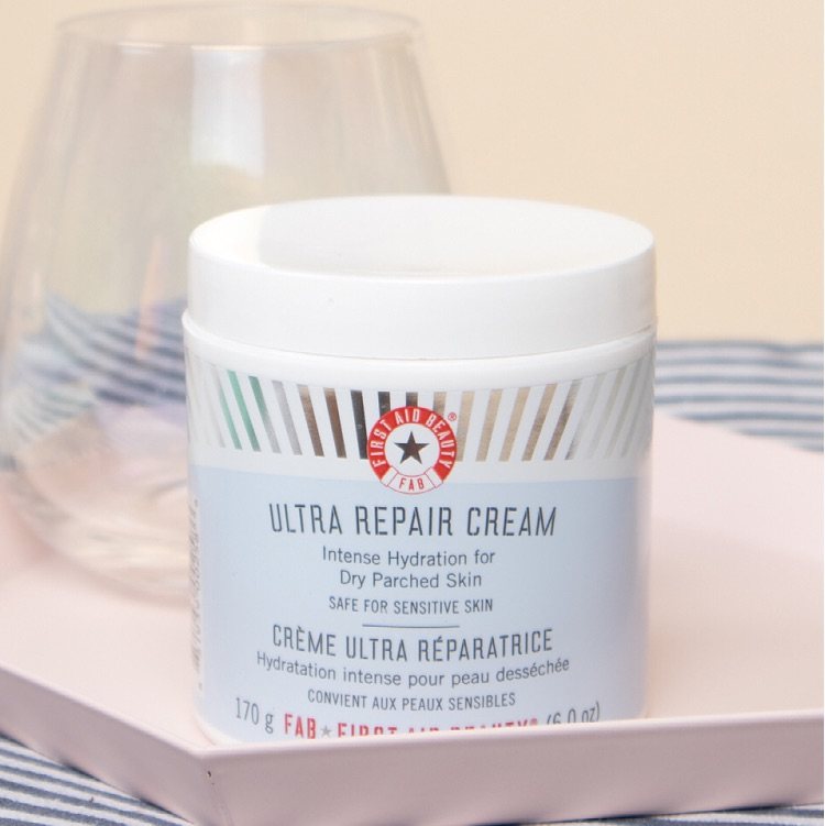 💭 First Aid Beauty 可以说是肌肤和问题肌