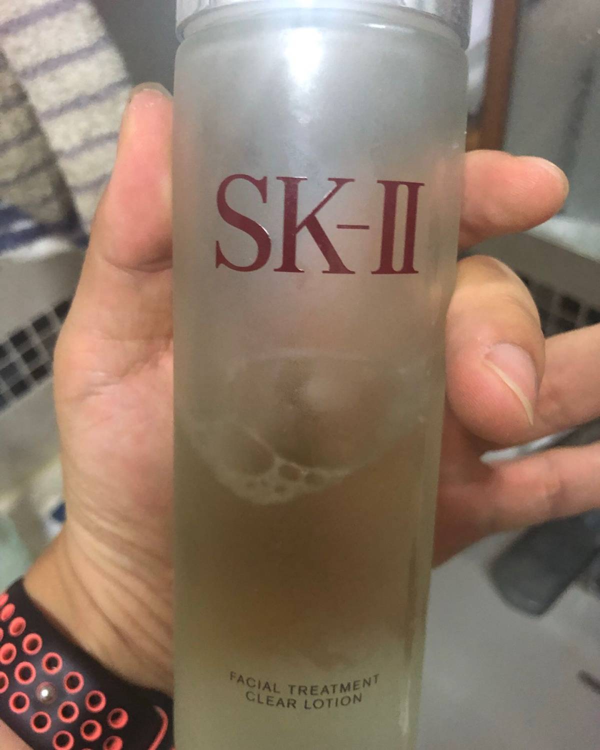 神仙水最著名的，除了价格和功效，估计就是“口水味”了，特有的
