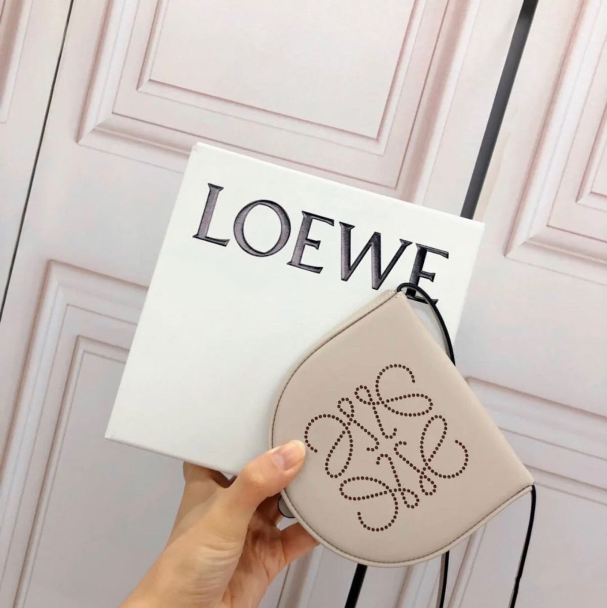 🎊购买网站：Mytheresa  🎊购买商品：LOEWE