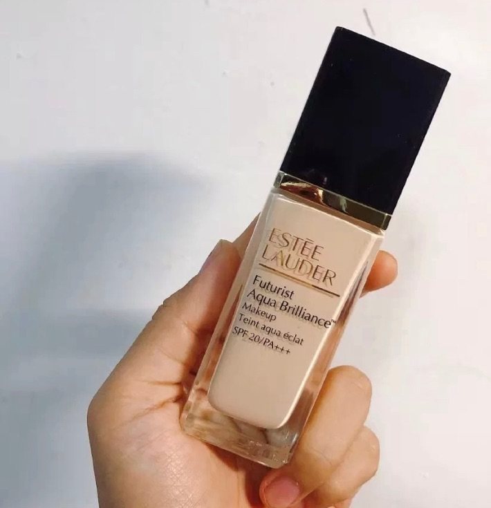 🙌作为现代女性，化妆是必不可少的日常需求之一，一款好的粉底