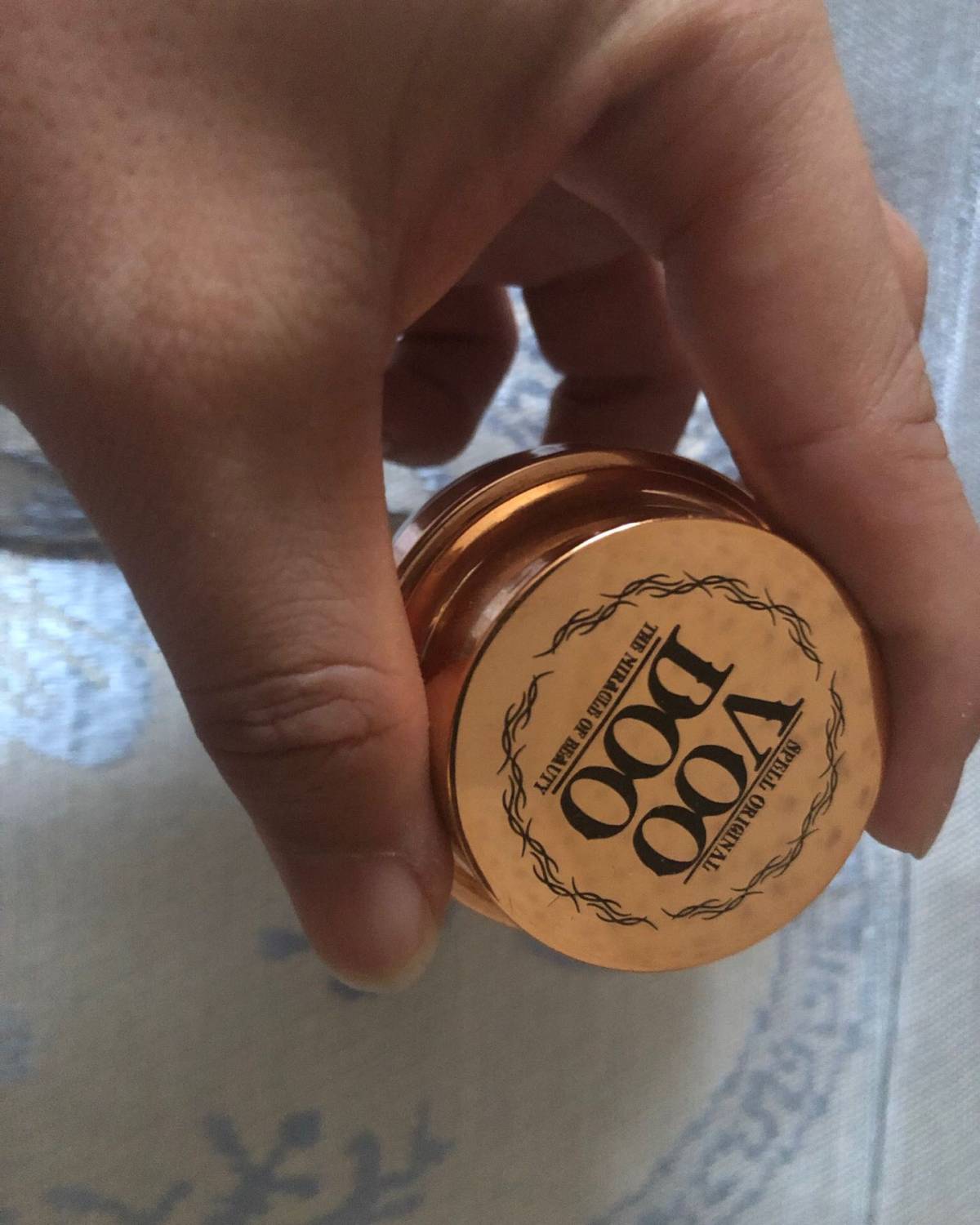 第一次连续使用面膜11天，感觉皮白了毛孔小了皱纹平了（都是错