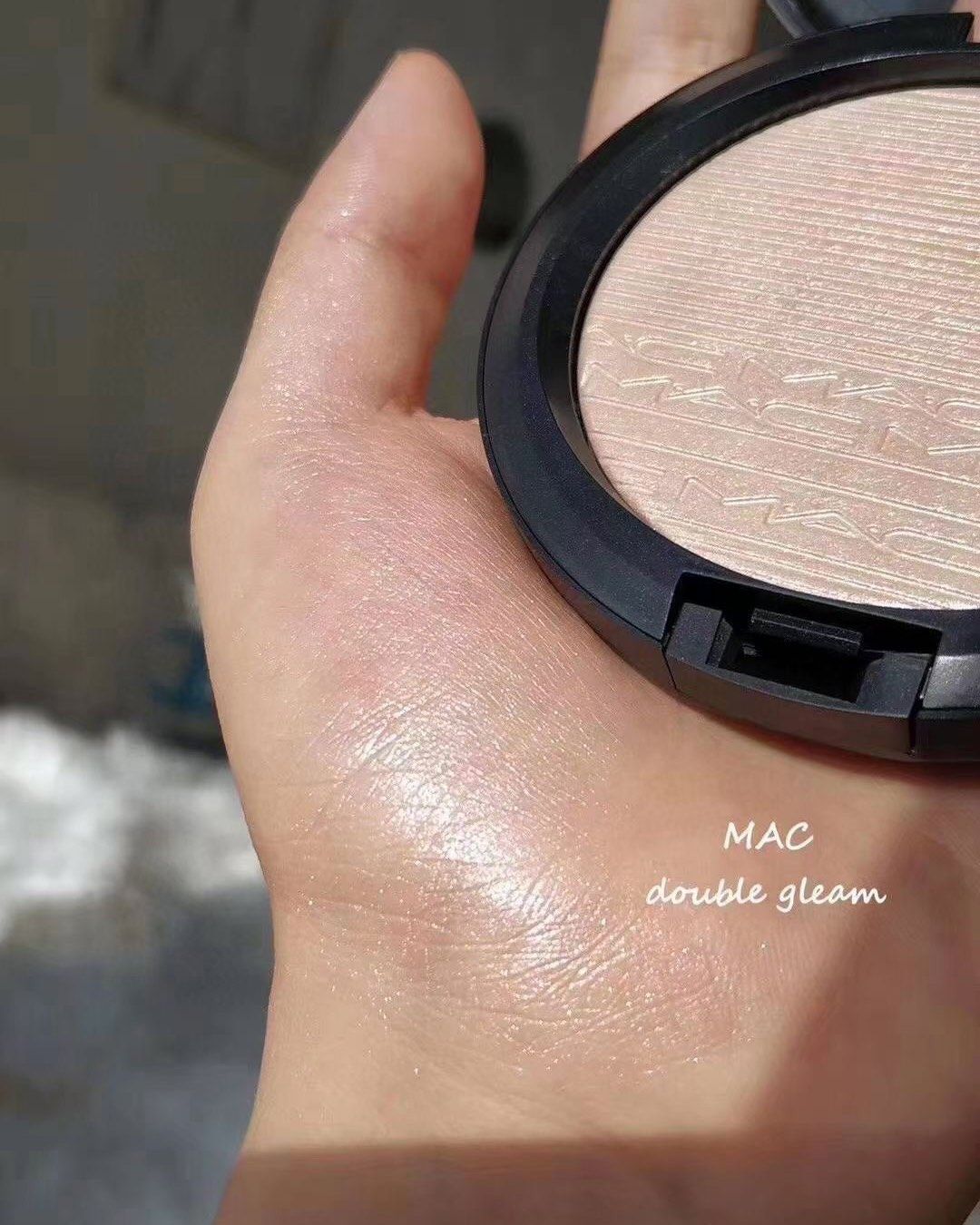 #MAC# 昨天Mac开启了55专属口红腮红高光5折活动，而