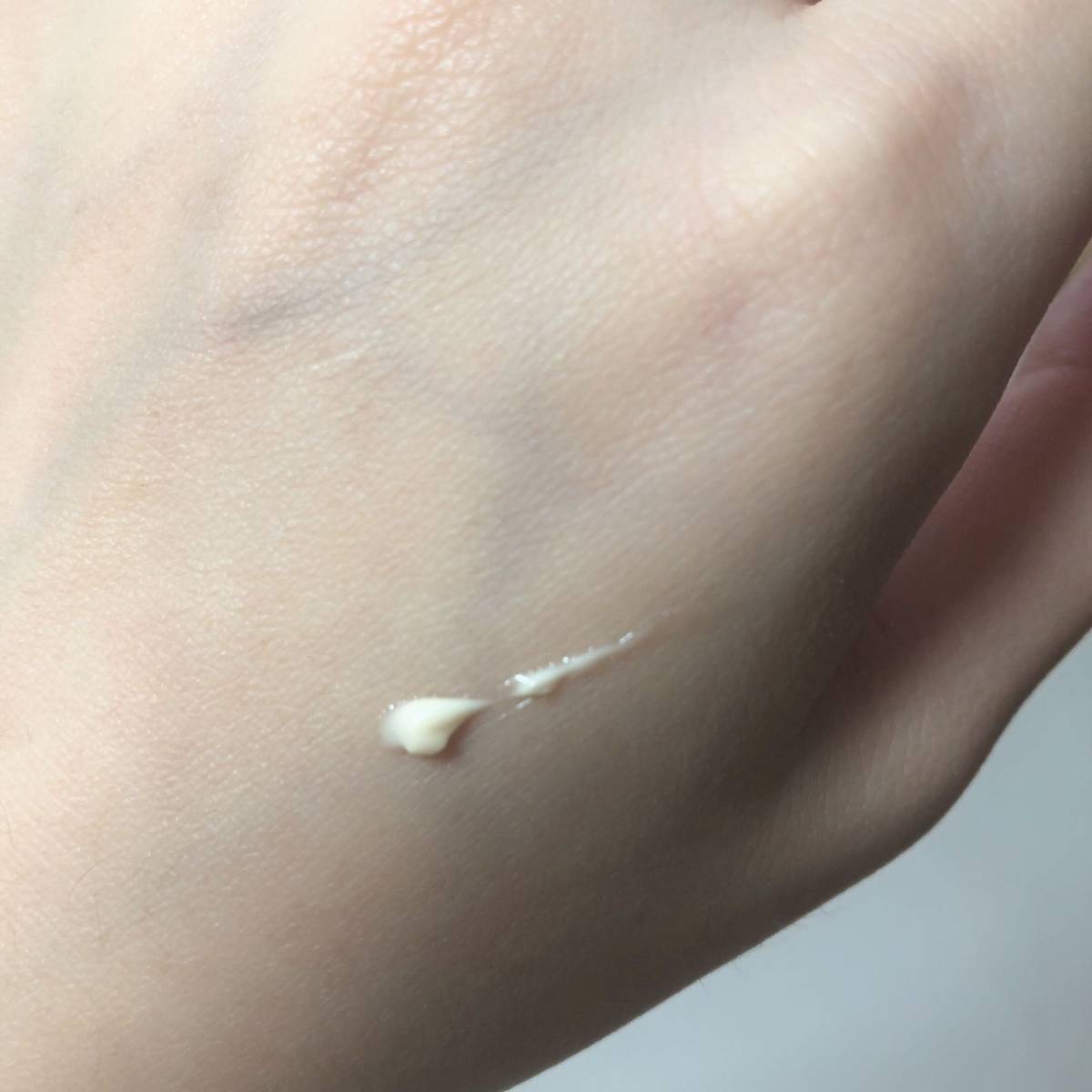 白嫖的眼霜不香吗🤭 你们是不是用完正装之后 把小样在挤到正