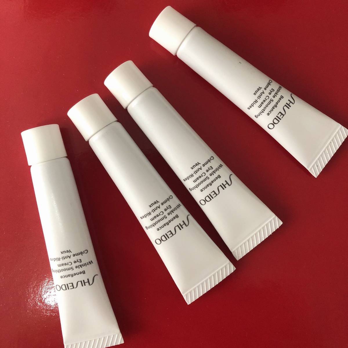 白嫖的眼霜不香吗🤭 你们是不是用完正装之后 把小样在挤到正