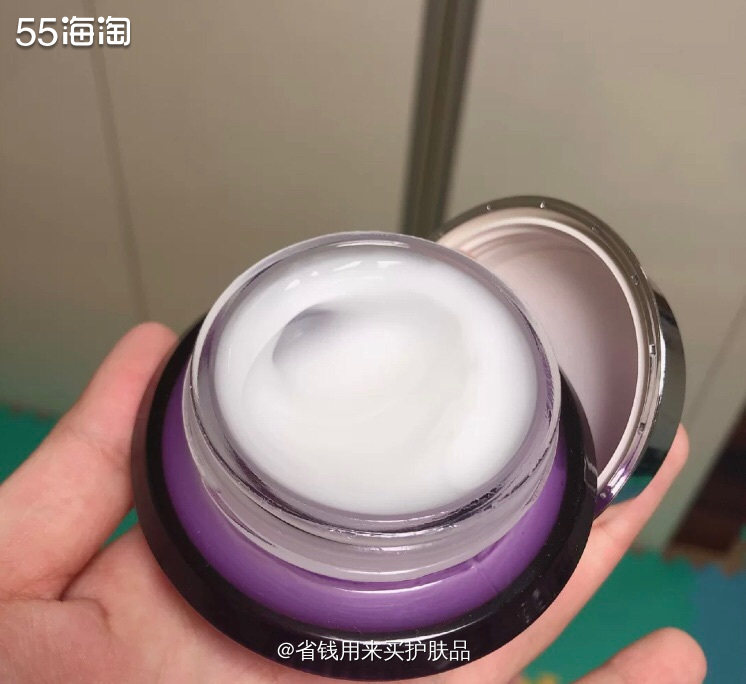 黛珂保湿面霜✨~冬天必备  保湿赋活精华霜✨  🌟产品特点
