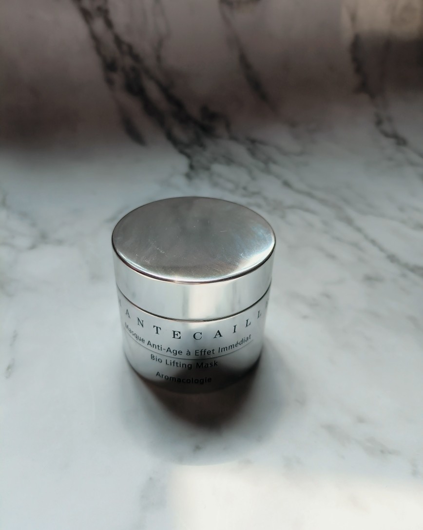 香缇卡的产品，比如钻石面膜和香缇卡隔离我们平常最多海淘的地方