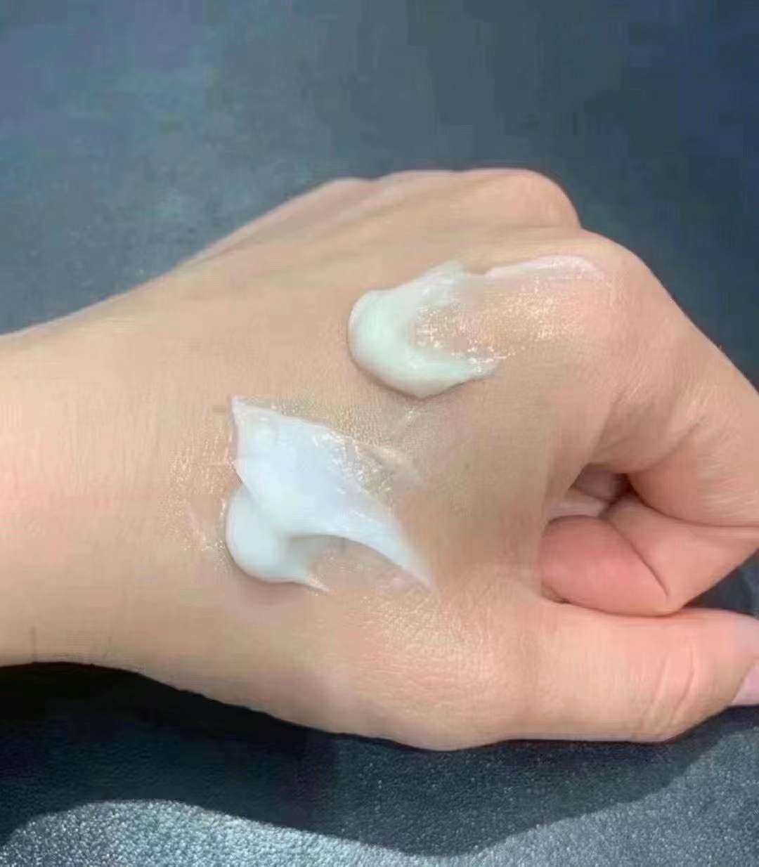 ❤️雅诗兰黛红石榴晚霜，有面霜和睡眠面膜的效果，去黄排浊，深
