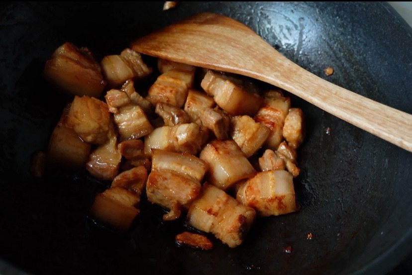 🌞夏天再热也少不了一大块红烧肉呀，但是太油腻的肉真的吃不下