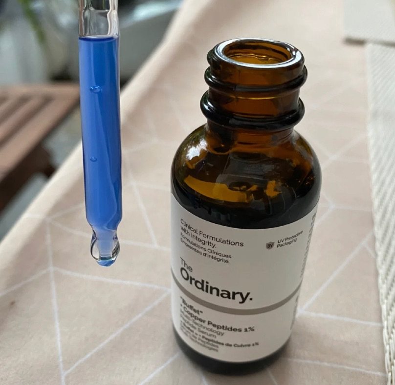 💙 蓝铜胜肽是肌也能用的抗老精华，胜肽是抗老三巨头之一，特