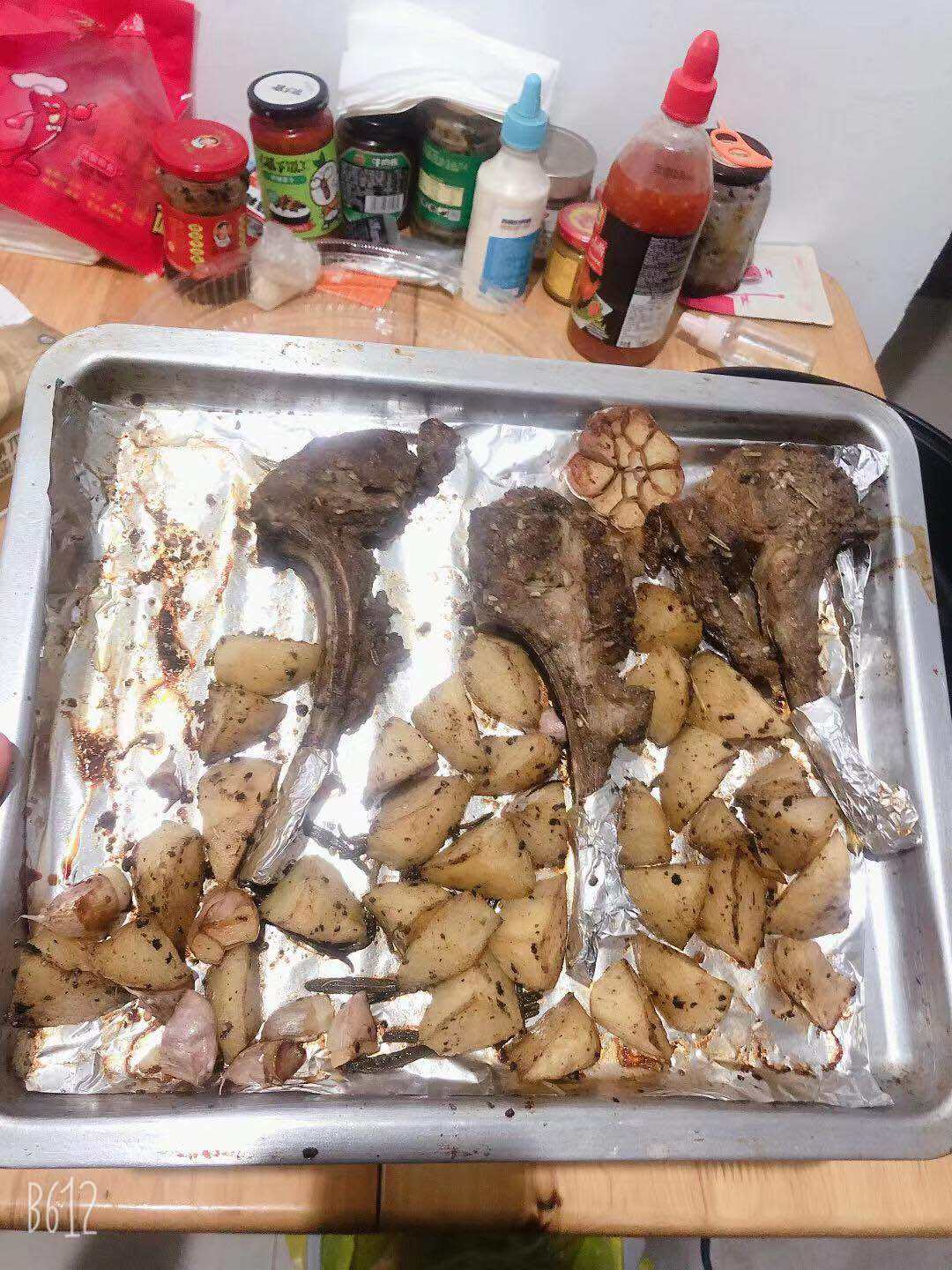 🎉🎉🎉庆祝周末我的方法很简单，就是吃肉，哈哈。  🎀