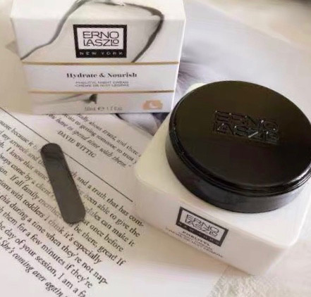💃 奥伦纳素是梦露生前代言的品牌！这就是玛丽莲梦露爱用的晚