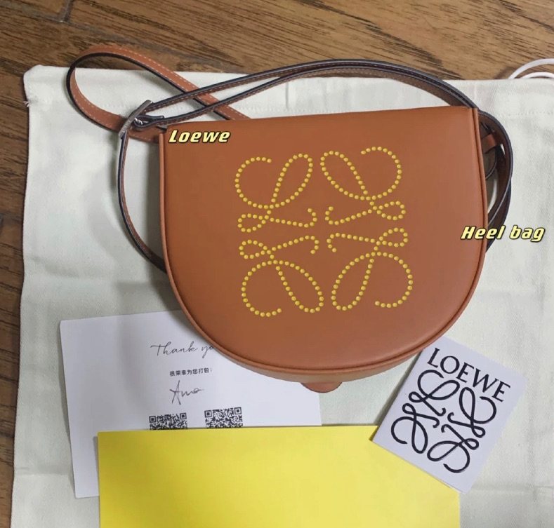 🙈罗意威的包包，在动辄大几万的奢侈品中，性价比算高的，强推