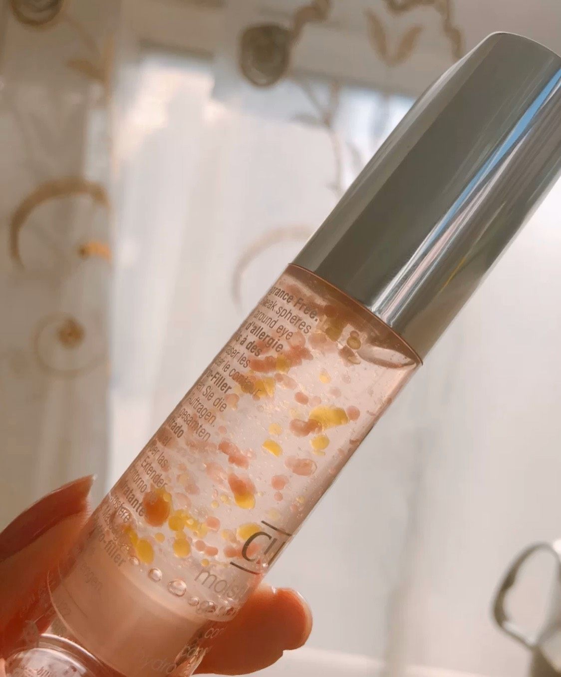 🌟倩碧水润保湿眼部精华露，也被叫做网红烟酰胺啵啵眼霜。 �