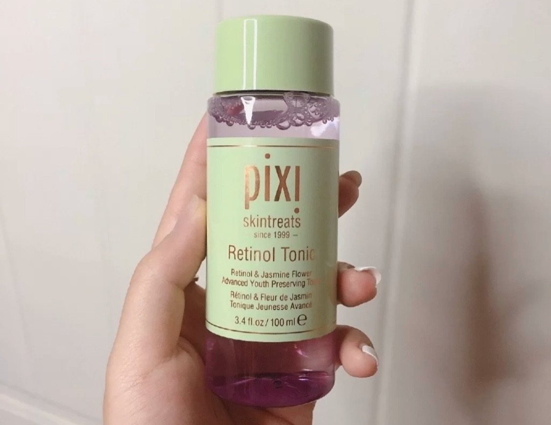 PIXI是英国品牌，主打的系列有果酸系列、胶原蛋白系列、抗氧