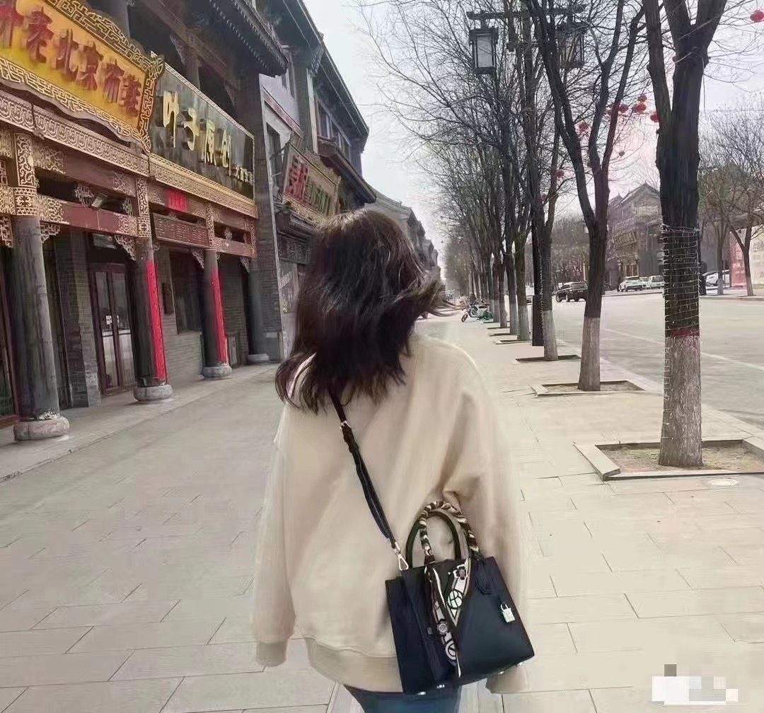 之前都要1200+的，现在买是买太划算啦 爆款，现货特价🇺