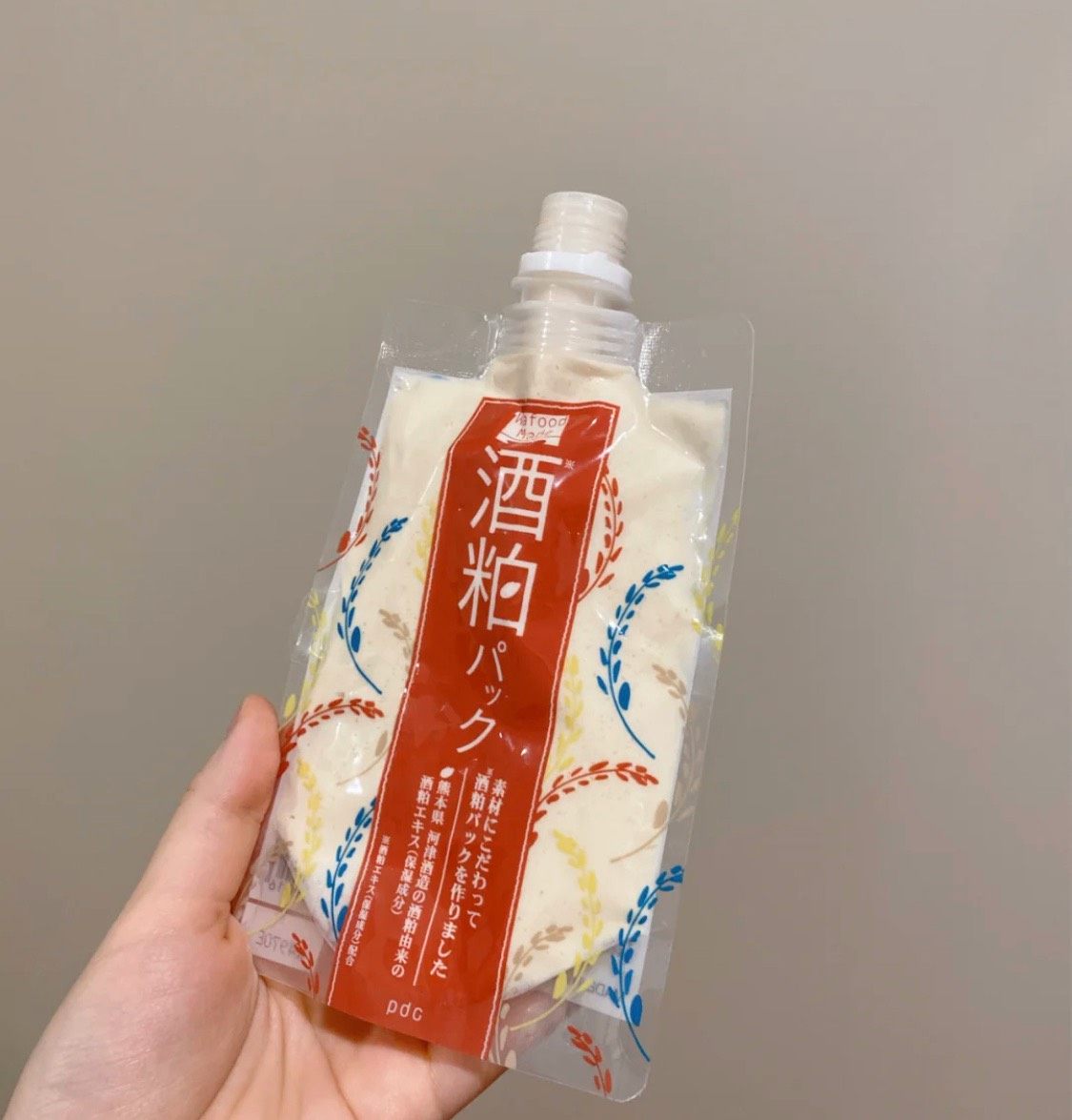 👉🏻PDC酒粕面膜大家应该都不陌生了 🌝我第一次看见的