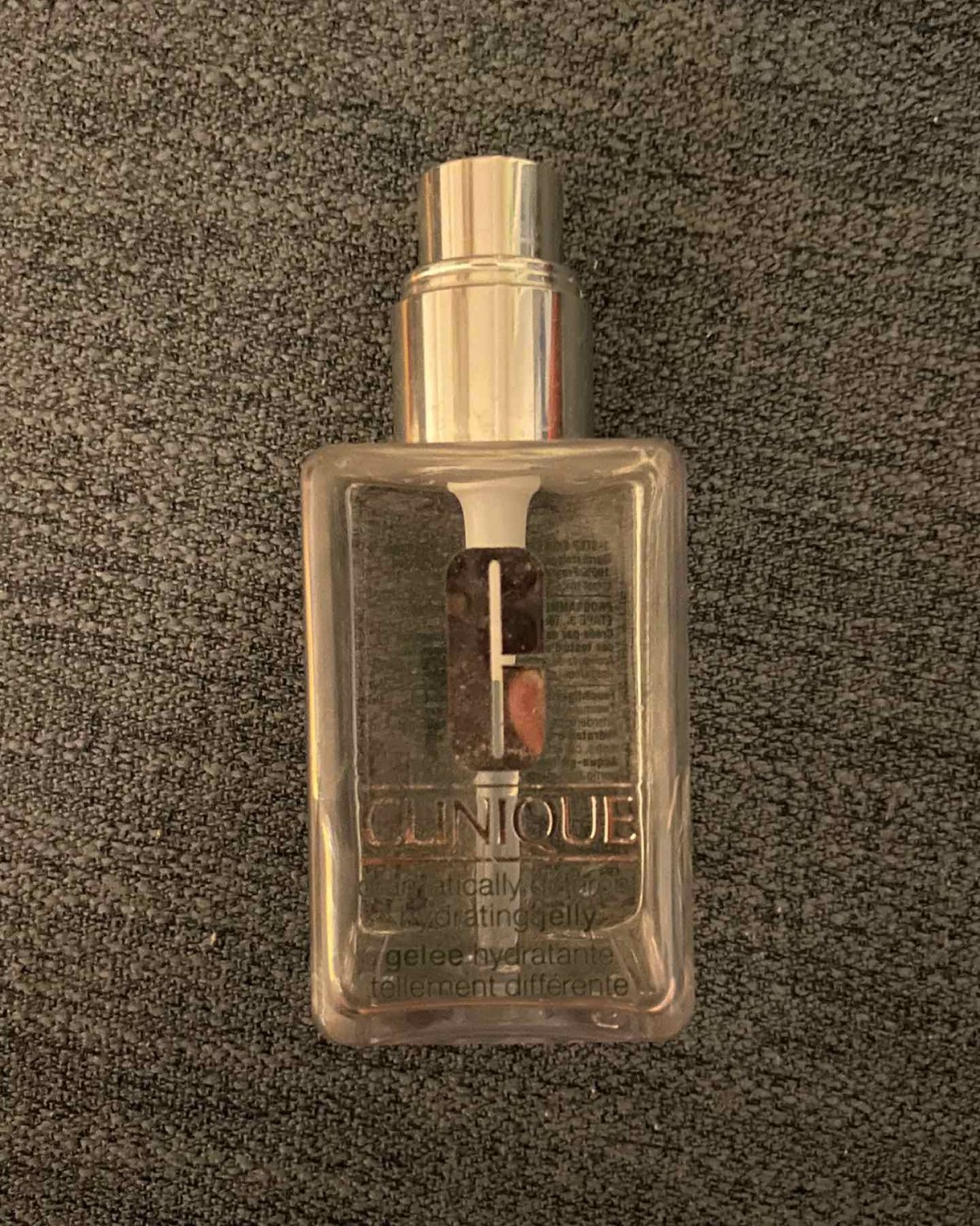 我的倩碧透明小黄油终于快要-马上要-还差点就要空瓶了😂😂