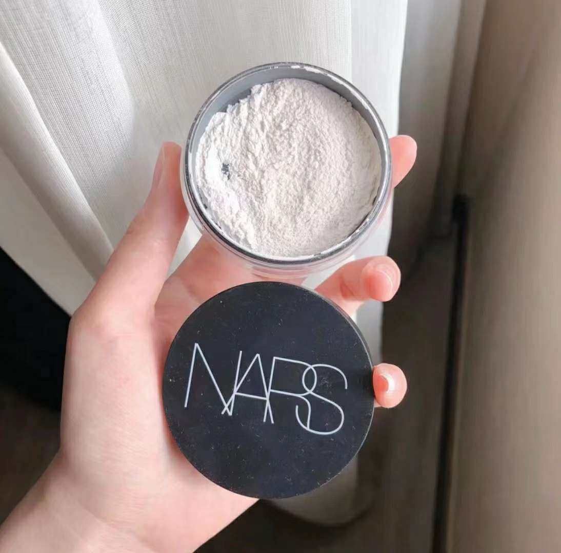 ❤️很多人知道的nars定妆产品可能都是大白饼粉饼吧，其实这