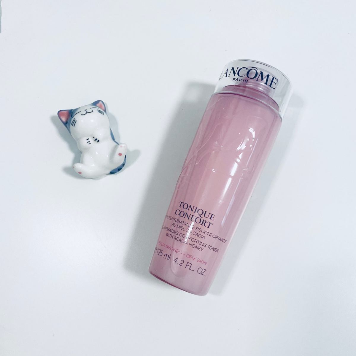 兰蔻的大粉水也被称为“补水利器”、“干皮救星”，除了这些必定