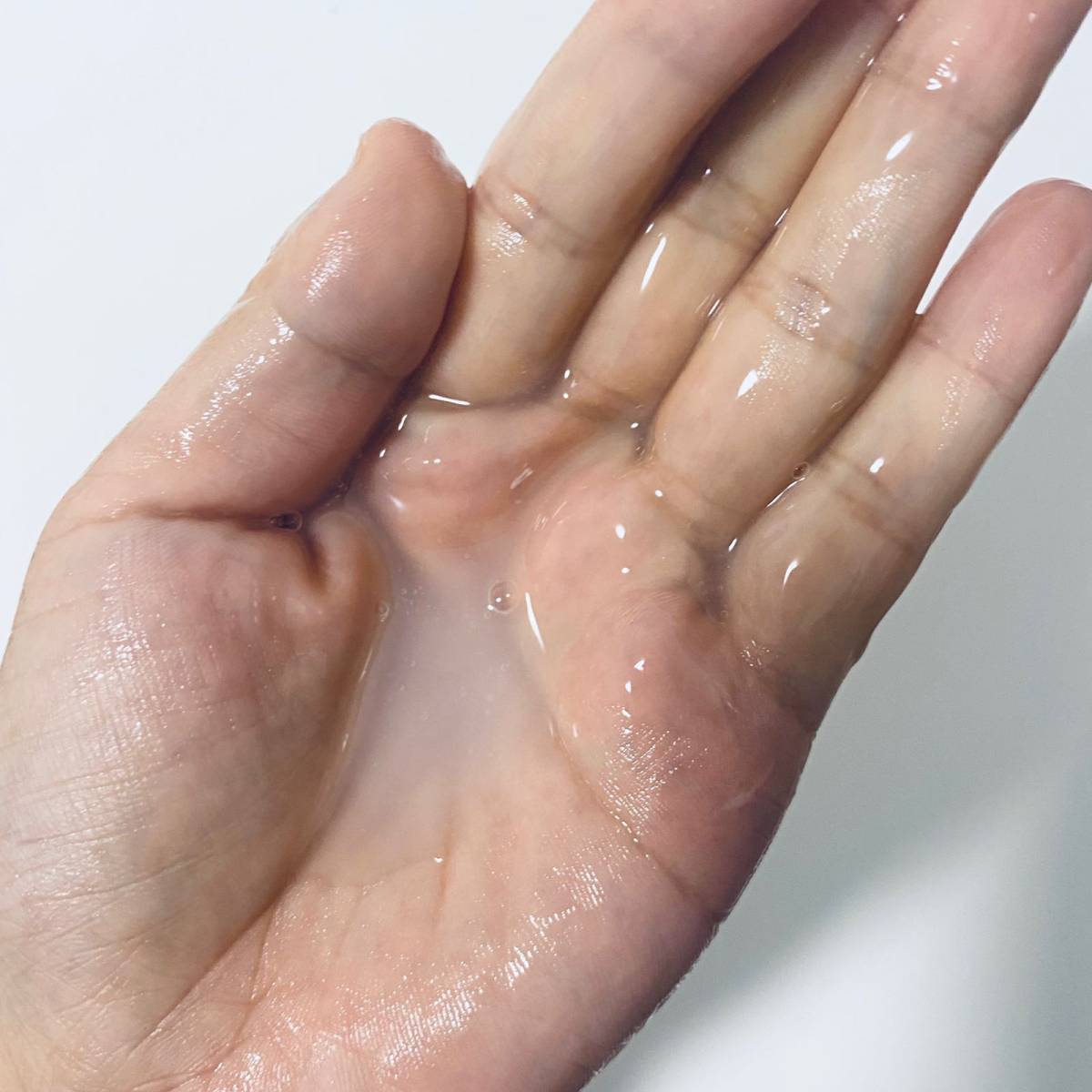 ◾️本人干敏皮，天生雀、姨妈前期容易爆痘、长闭口  🌟早在