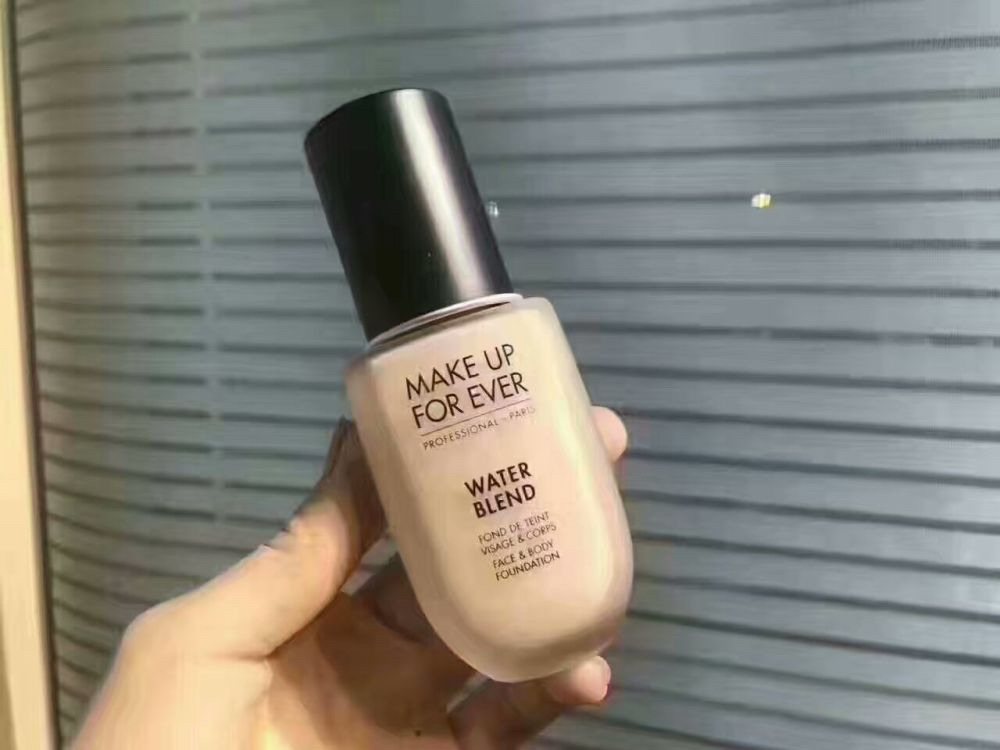 曾经为了买MAKE UP FOR EVER，英国、德国、美国