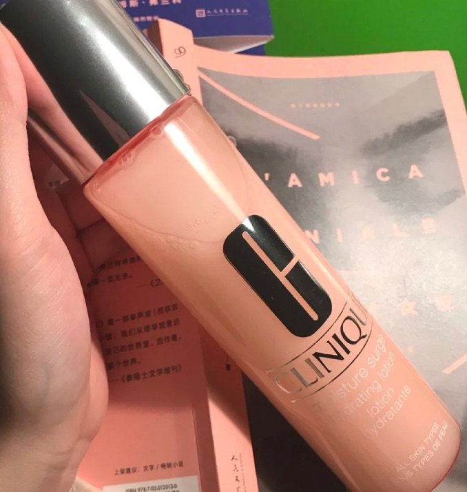 🎀又是一款来自倩碧家的宝藏单品，水磁场里面的粉水，绝对吹爆