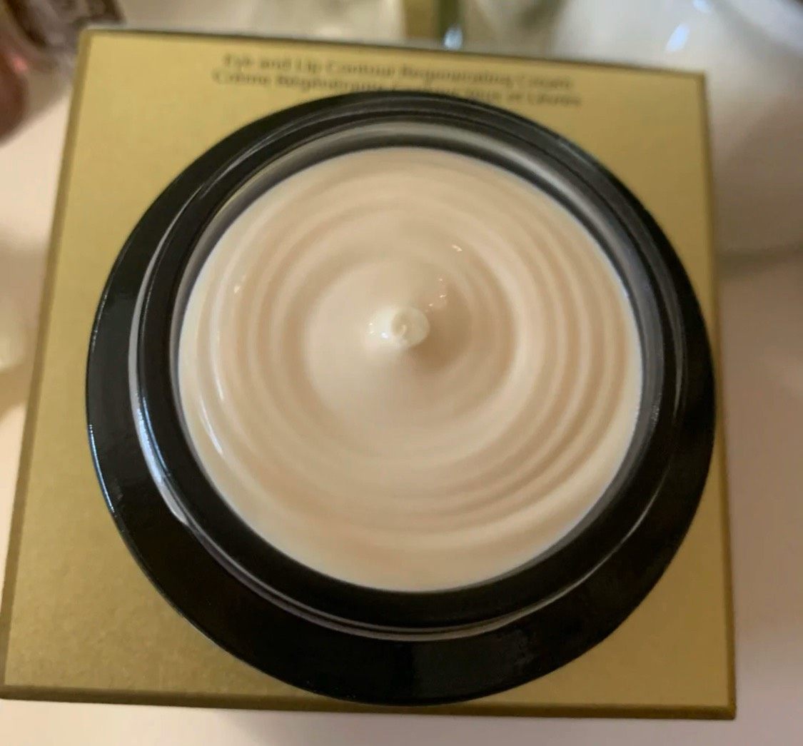 ✨资生堂时光琉璃抗皱眼霜，这是悦薇小钢炮眼霜的升级版！这款来