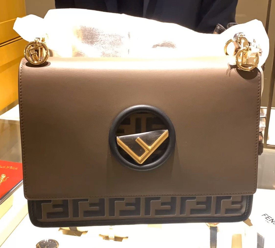 🎈KANIF绝对是Fendi家的扛把子，它的颜值真的是超级